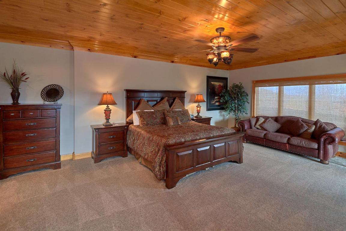 Journey's End, 5 Bedrooms, Sleeps 12, Private Outdoor Pool, Theater, Sauna Sevierville Buitenkant foto