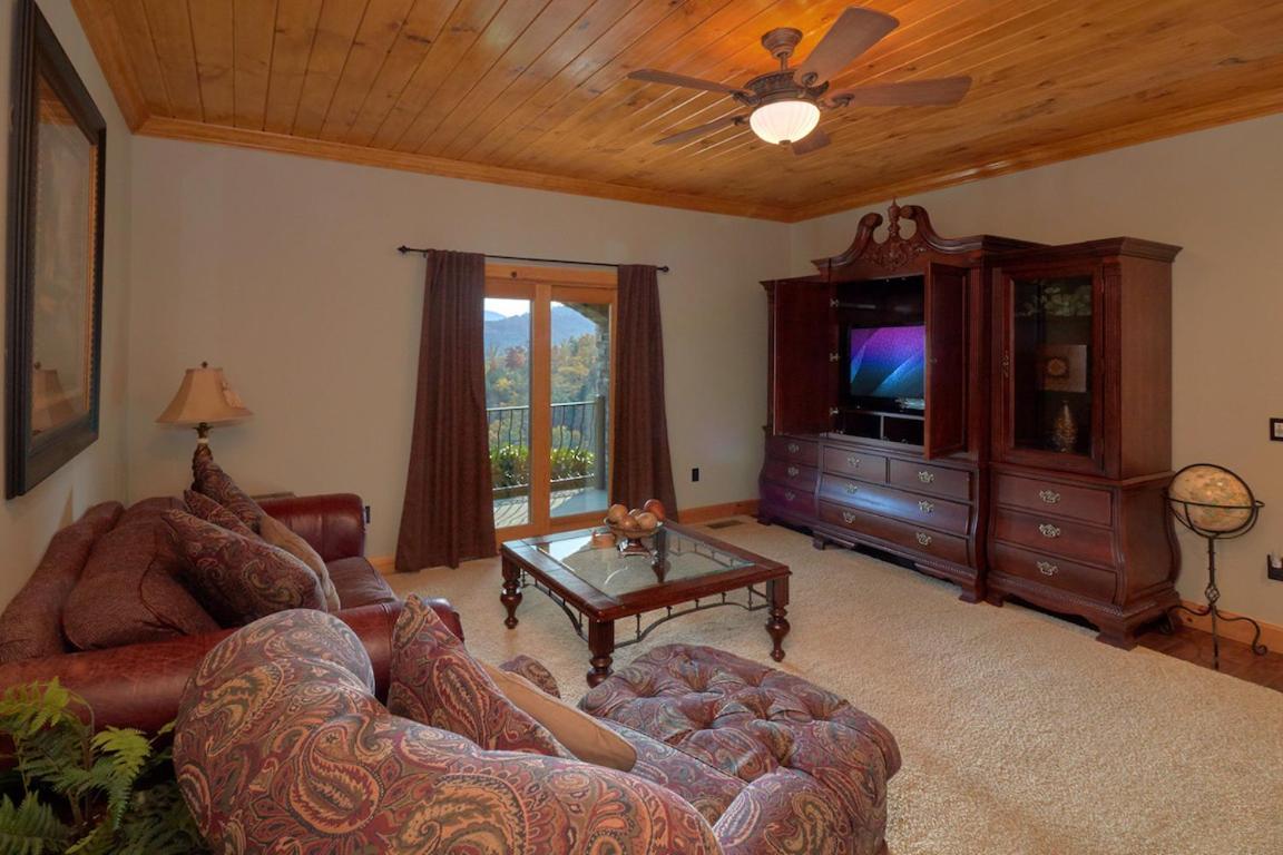 Journey's End, 5 Bedrooms, Sleeps 12, Private Outdoor Pool, Theater, Sauna Sevierville Buitenkant foto