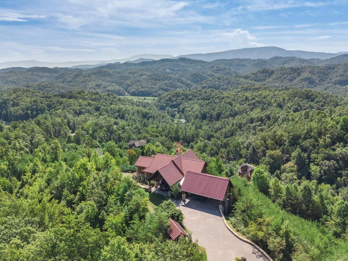 Journey's End, 5 Bedrooms, Sleeps 12, Private Outdoor Pool, Theater, Sauna Sevierville Buitenkant foto