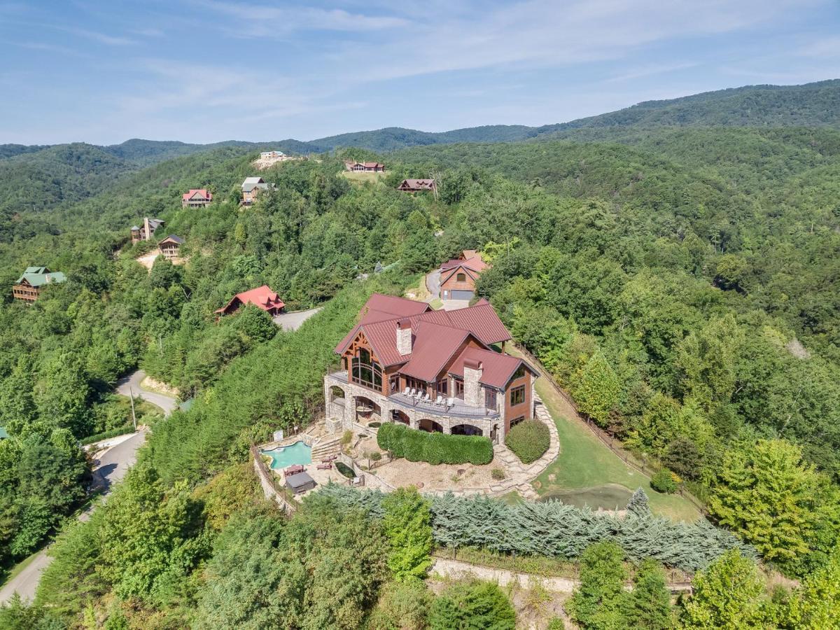 Journey's End, 5 Bedrooms, Sleeps 12, Private Outdoor Pool, Theater, Sauna Sevierville Buitenkant foto